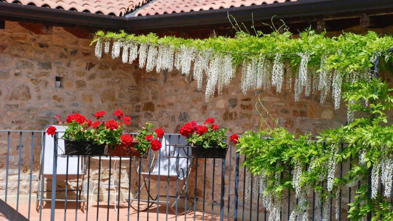 Hotel Podere Conti Filattiera Exterior photo