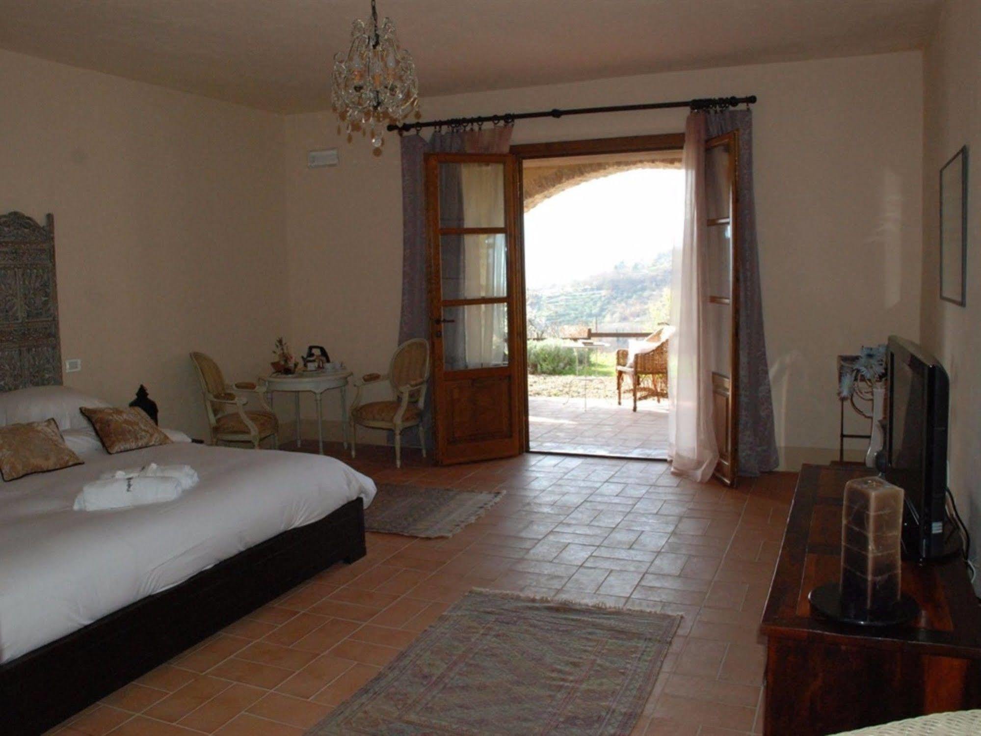 Hotel Podere Conti Filattiera Exterior photo